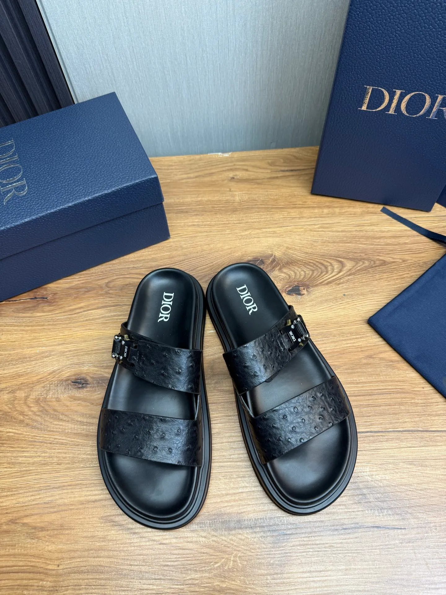 Men's shoes 300💰 Dior. Men's slippers🩴 Official website 1:1 production 38-45 size 45 46 🉑️Customized original material shipped✅